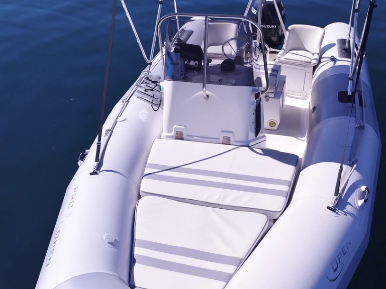 RIB te huur in L'Estaque voor de beste prijs