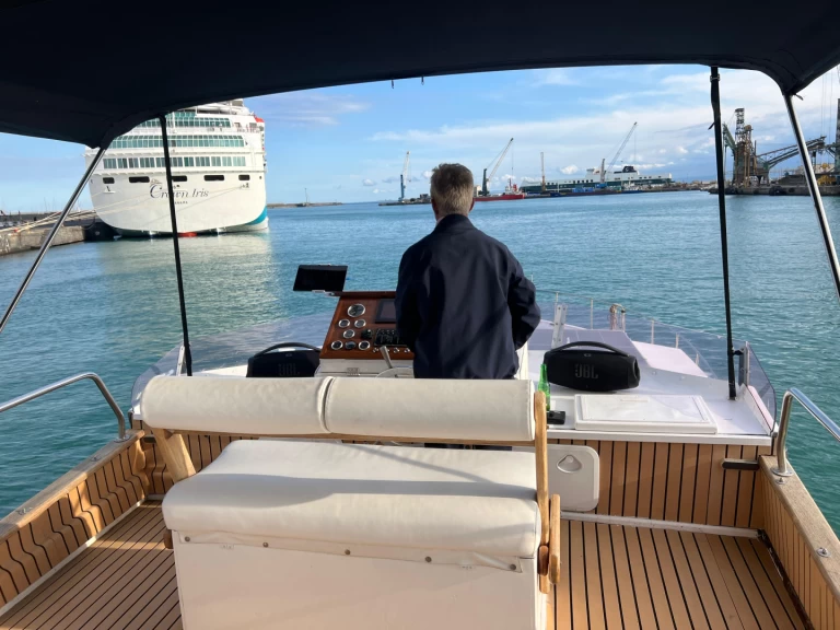 Canados Canados 50 te huur van particulier of professional in Catania