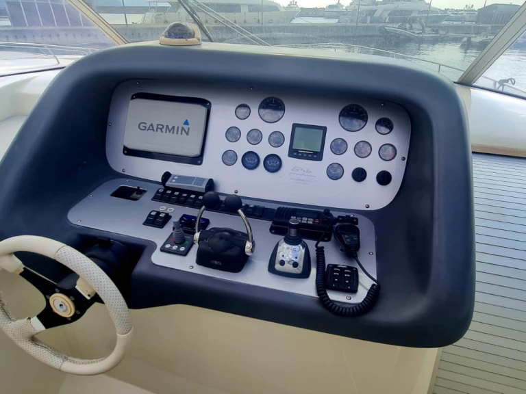 Verhuur Motorboot PRIMATIST By Bruno Abbate met vaarbewijs