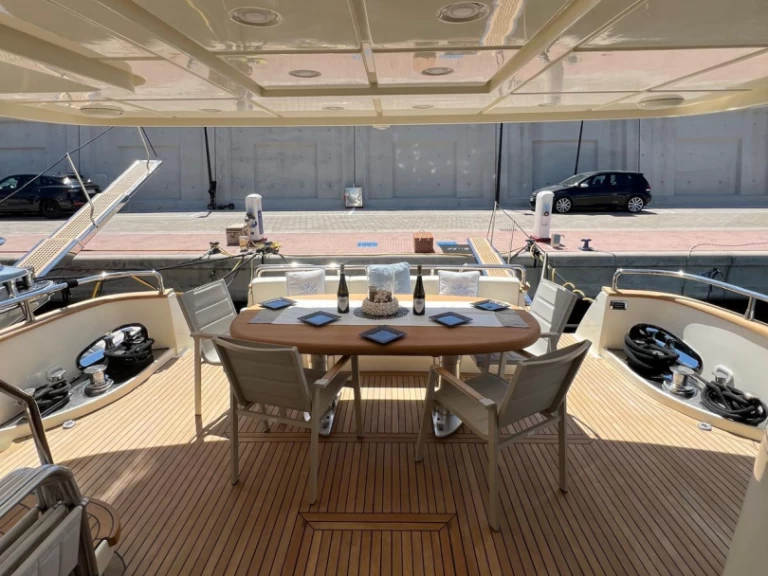 Jacht te huur in Castellammare di Stabia voor de beste prijs