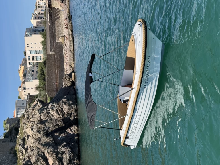 Verhuur Motorboot Qfiber met vaarbewijs