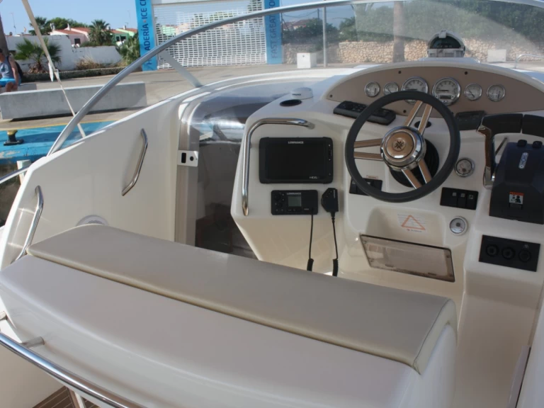 Huur Motorboot met of zonder schipper Jeanneau in Fornells