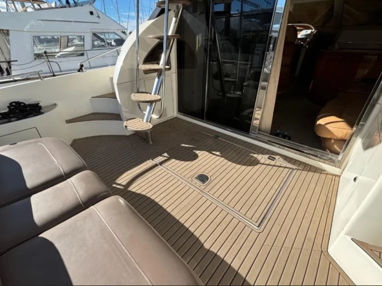 Jacht te huur in Torrevieja voor de beste prijs