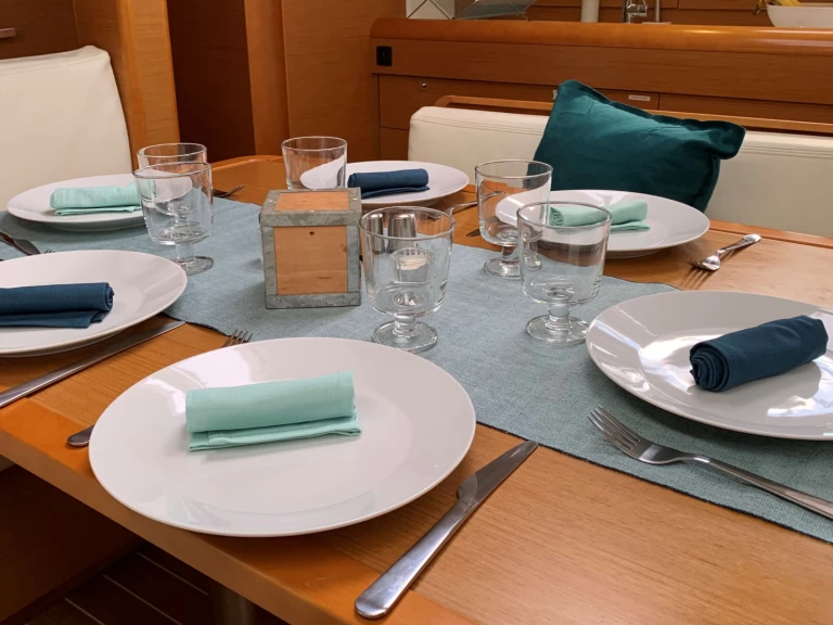 Jeanneau Sun Odyssey 469 te huur van particulier of professional in Nice