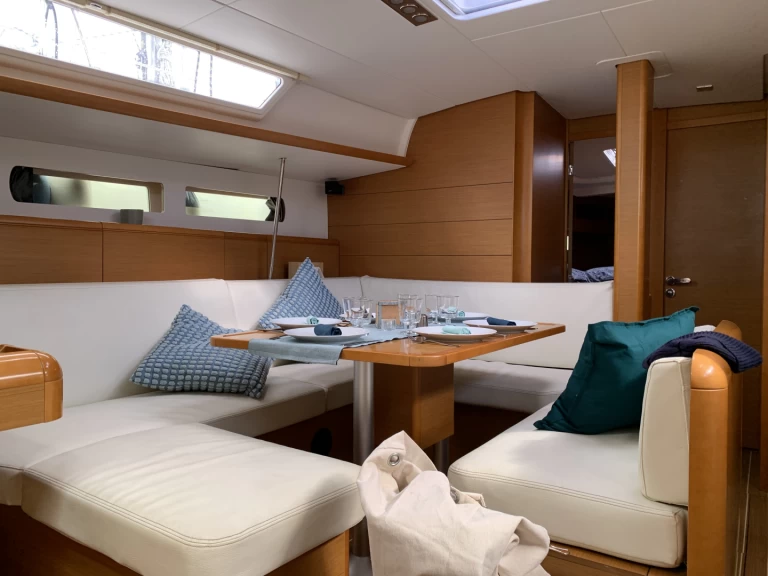 Jachthuur in Nice - Jeanneau Sun Odyssey 469 via SamBoat