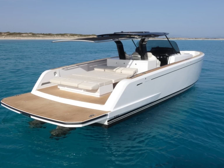 Verhuur Motorboot Pardo Yachts met vaarbewijs