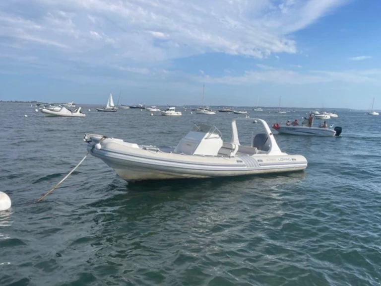 Bootverhuur Lomac Lomac 790 IN in Toulon via SamBoat