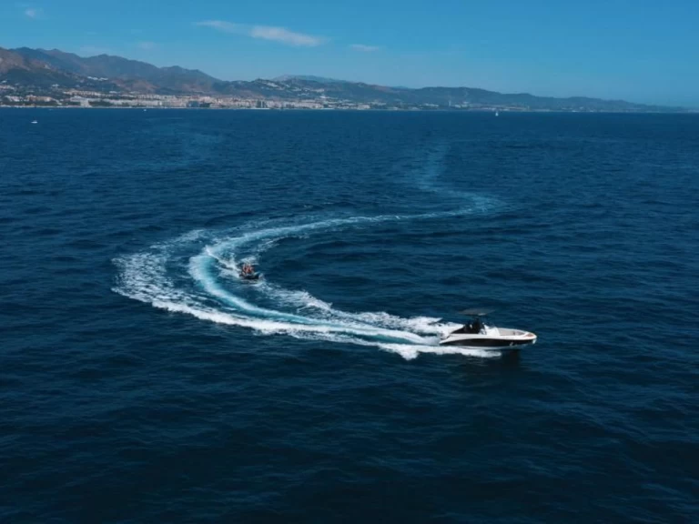 Huur Motorboot met of zonder schipper Suzuki in Marbella