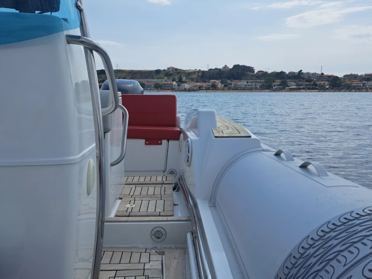 Pirelli PZERO770 te huur van particulier of professional in Néa Potídhaia