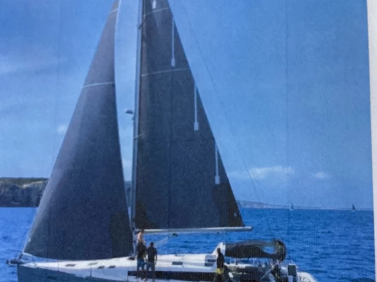 Huur Zeilboot met of zonder schipper Bénéteau in Marseille