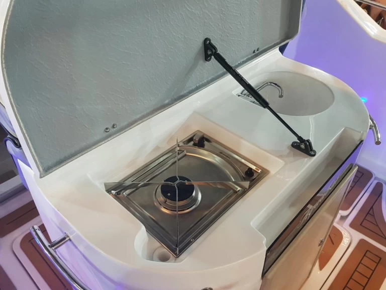 Verhuur Motorboot Aquabat met vaarbewijs