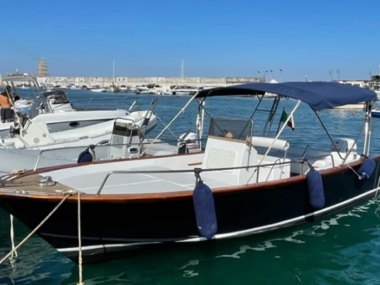 Verhuur Motorboot in Giardini-Naxos - Lancia Why Not?