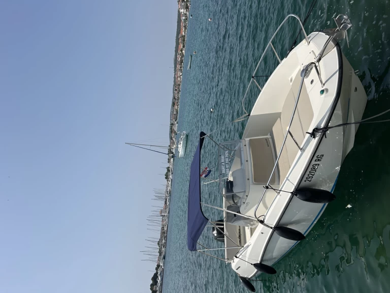 Motorboot te huur in Rogoznica voor de beste prijs
