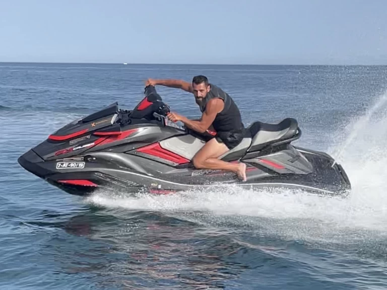 Huur een Yamaha fx svho turvo in Puerto Banús