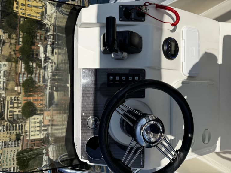 Huur RIB met of zonder schipper Marsea in Napels