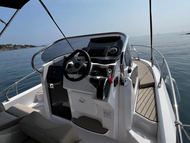 Huur Motorboot met of zonder schipper Ranieri in Saint-Raphaël