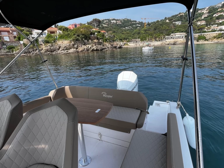 Verhuur Motorboot Ranieri met vaarbewijs