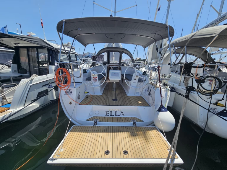 Zeilboot te huur in Biograd na Moru voor de beste prijs