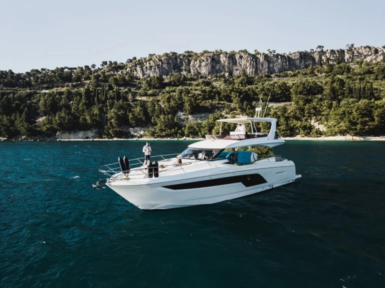 Bootverhuur Jeanneau Prestige 590 in Podstrana via SamBoat