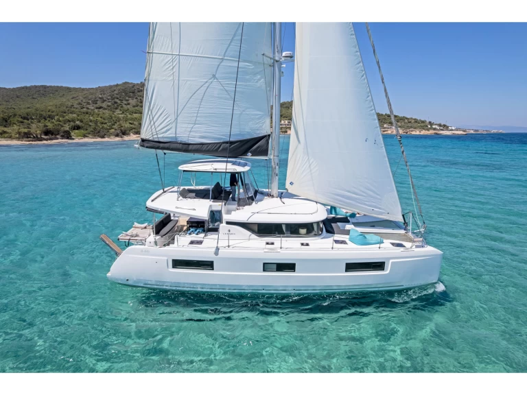 Verhuur Catamaran Lagoon met vaarbewijs