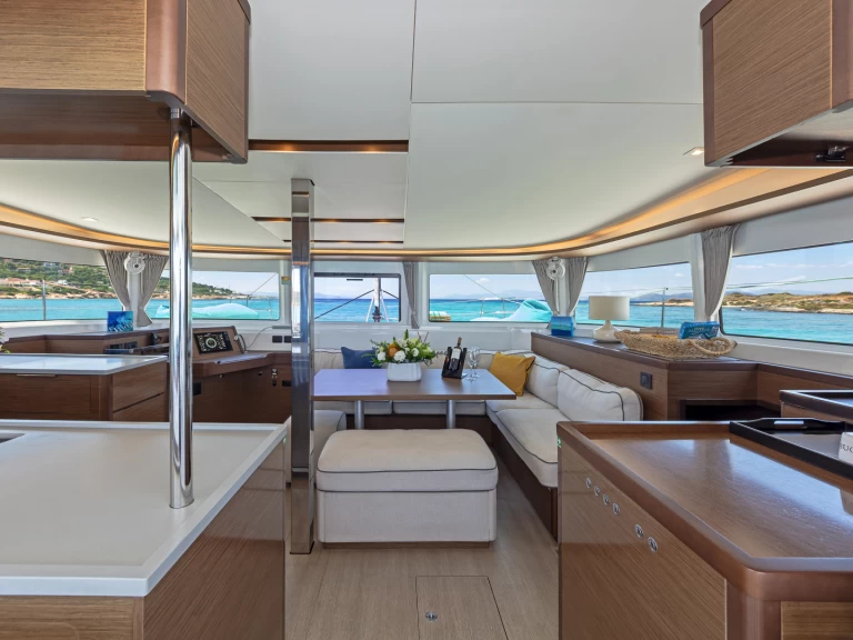 Catamaran te huur in Álimos voor de beste prijs