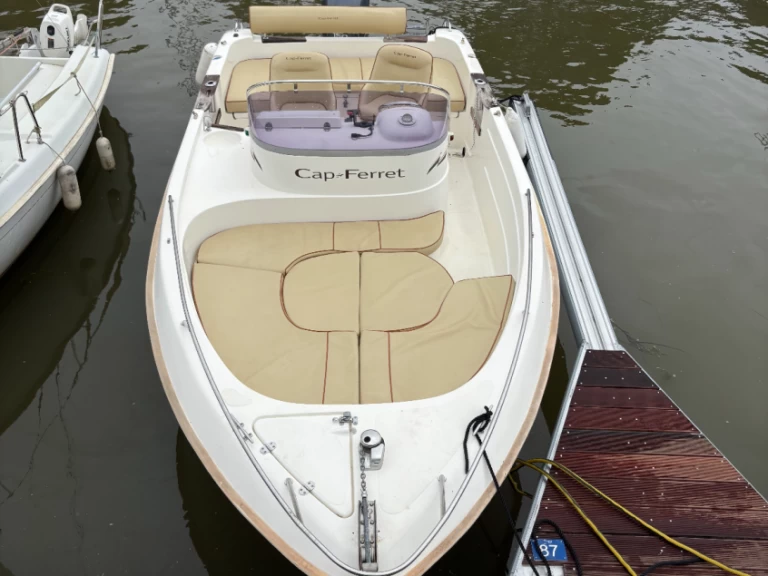 Huur een B2 Marine Cap Ferret 650 Open in Grand Piquey