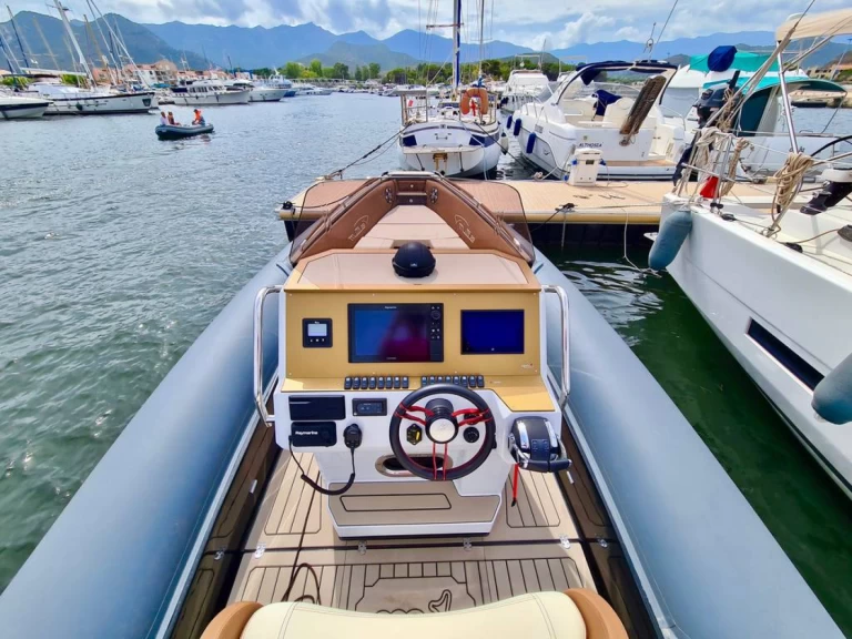 Bootverhuur MV Marine Mito 29 in Saint-Florent via SamBoat