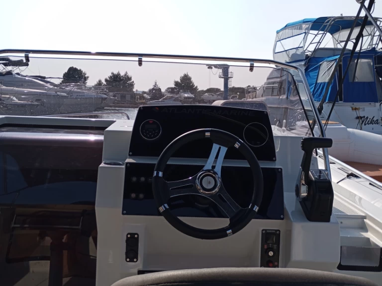 Huur een Atlantic Sun Cruiser 630 in Šibenik