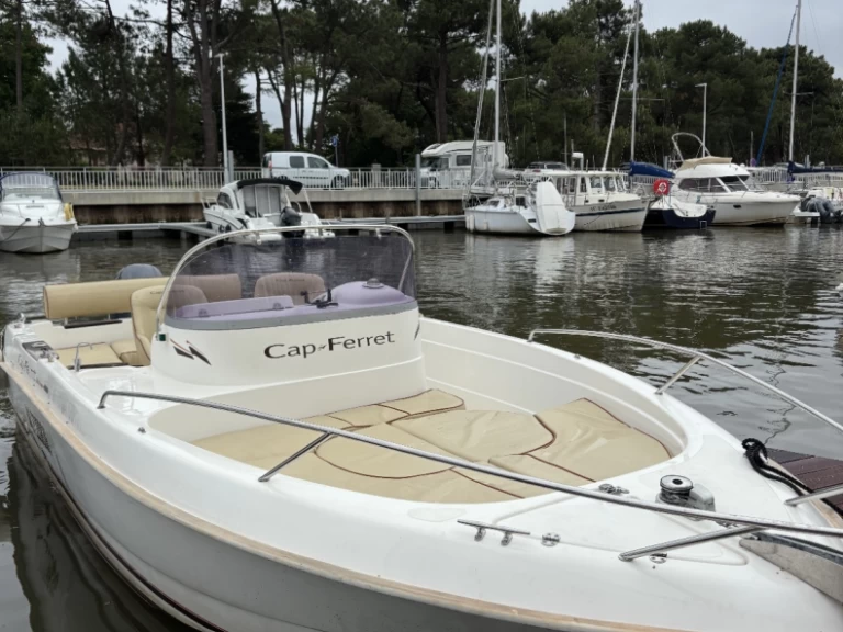 Huur een B2 Marine Cap Ferret 650 Open in Grand Piquey