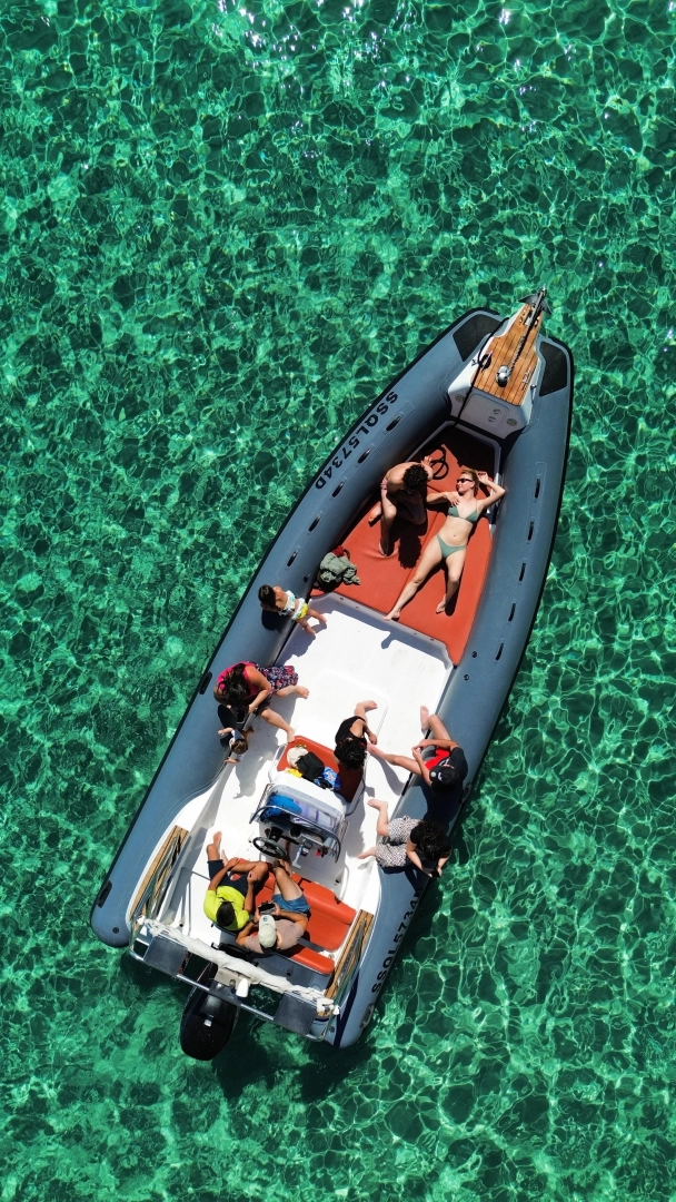 RIB te huur in Cala Gonone voor de beste prijs