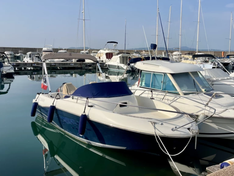 Bootverhuur Jeanneau Cap Camarat 625 WA in Sainte-Maxime via SamBoat
