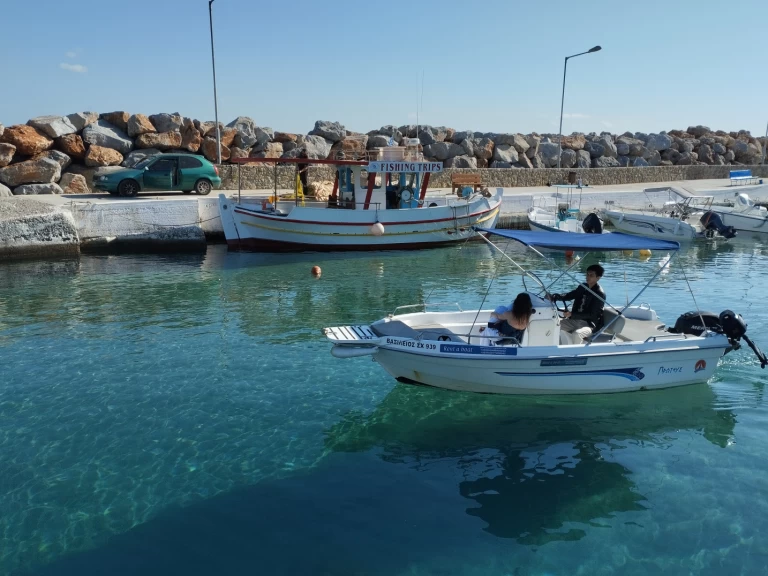 Huur Motorboot met of zonder schipper Proteus in Kalýves