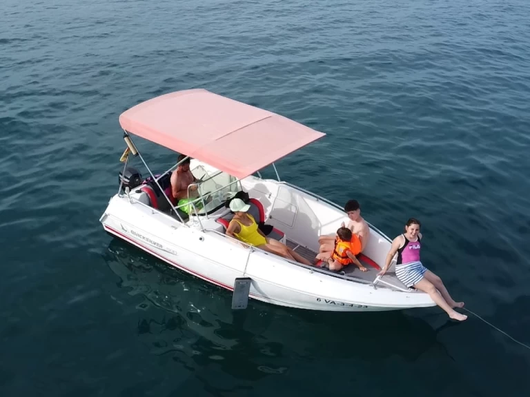 Verhuur Motorboot Quicksilver met vaarbewijs