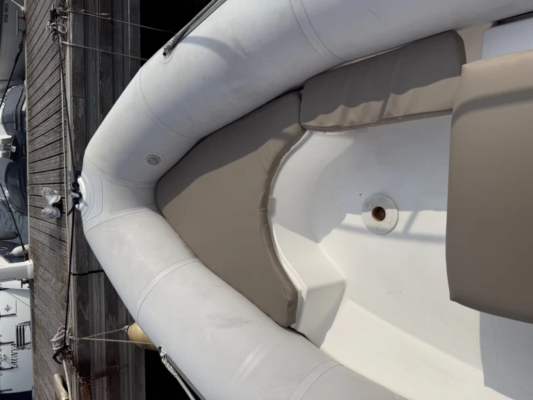 Bootverhuur Saint-Raphaël goedkoop Explorer 620