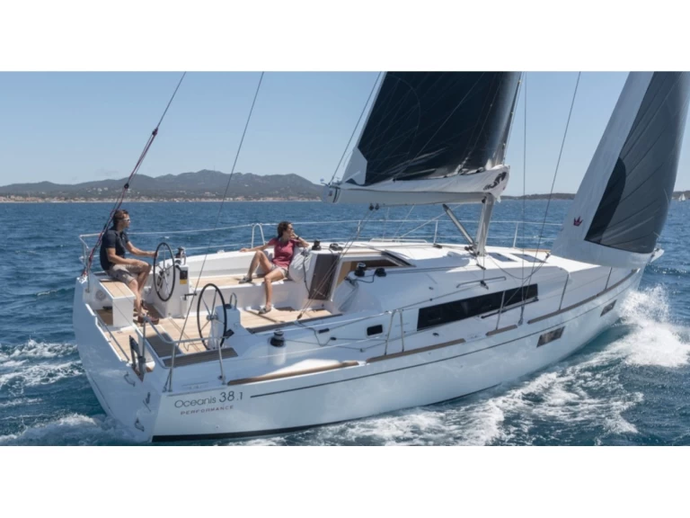 Bénéteau Oceanis 38.1 te huur van particulier of professional in Furnari