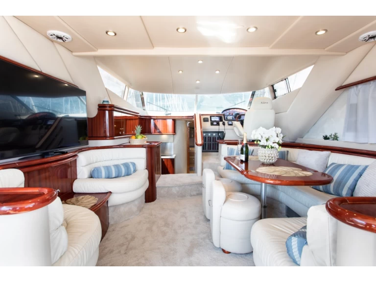 Jachthuur in Kaštel Gomilica - Sunseeker Sunseeker Manhattan 48 FLY via SamBoat