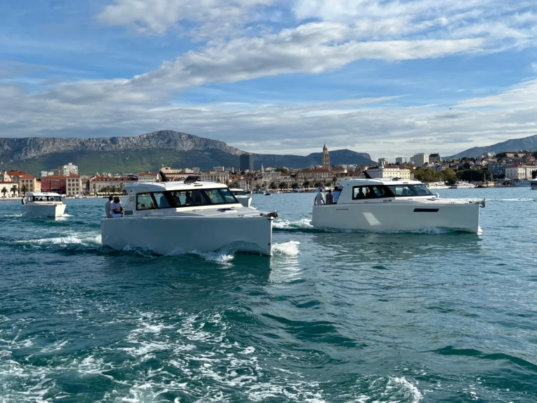 Huur een Aliskaf37  Aliskaf37  in Split