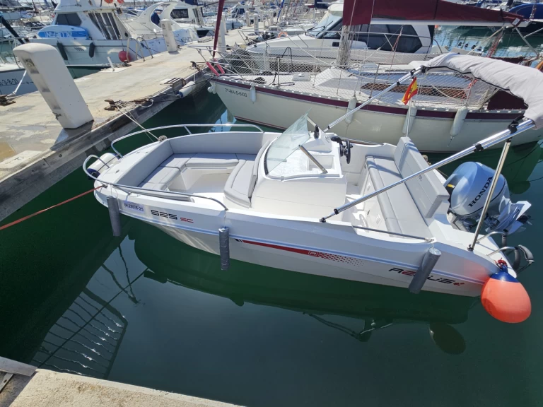Huur Motorboot met of zonder schipper Remus in Roda de Barà