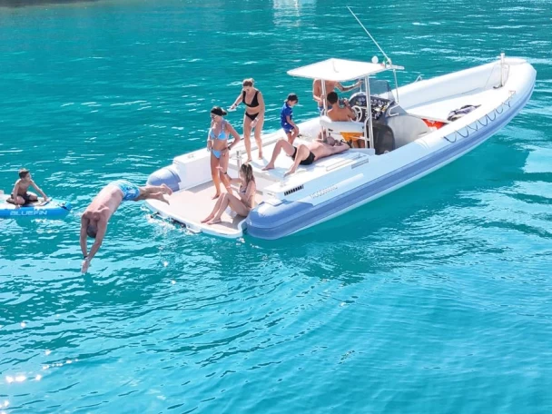 RIB te huur in Lerici voor de beste prijs