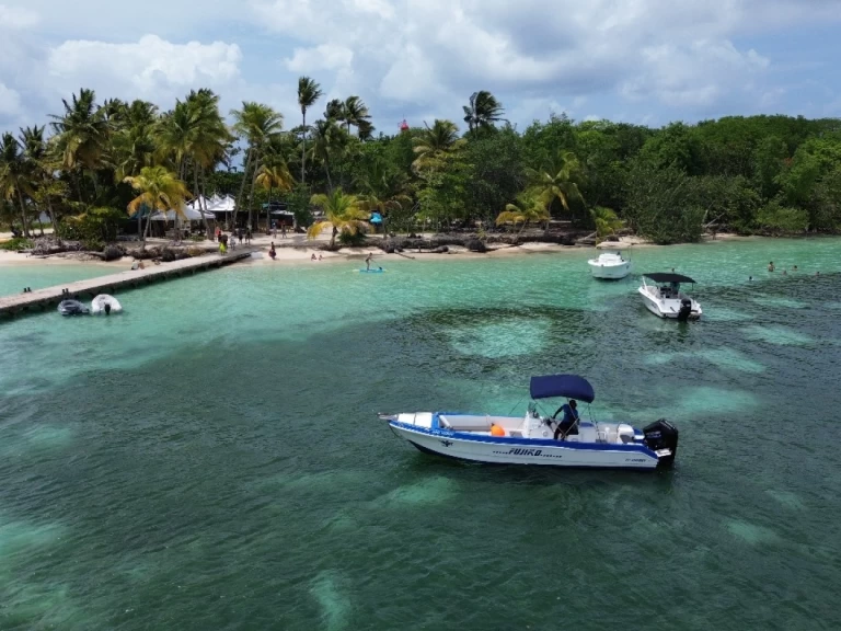 Bootverhuur Apex APEX PANGA 25 in Le Gosier via SamBoat