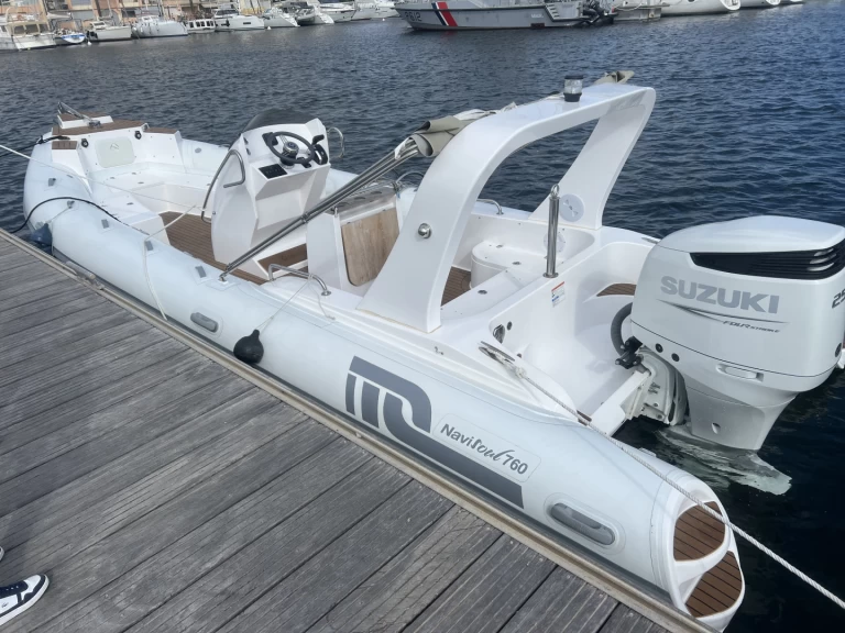 Huur RIB met of zonder schipper Navis 33 in Le Cap d'Agde