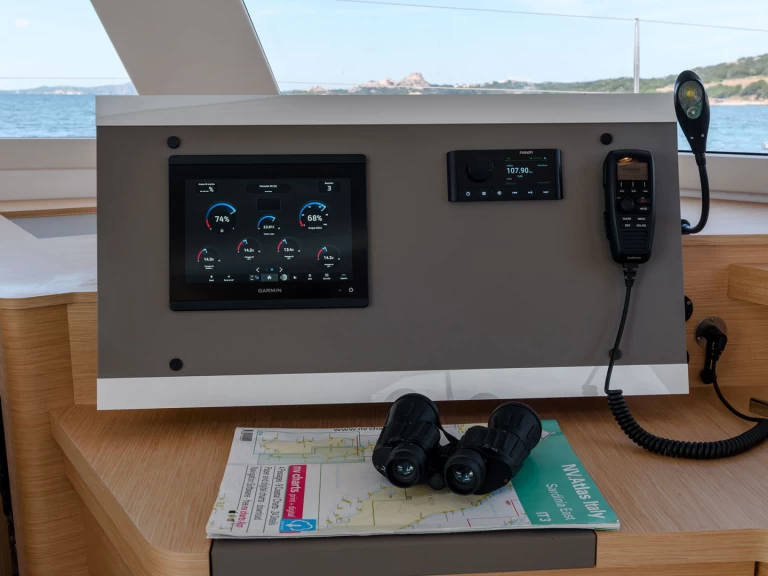 Verhuur Catamaran Fountaine Pajot met vaarbewijs