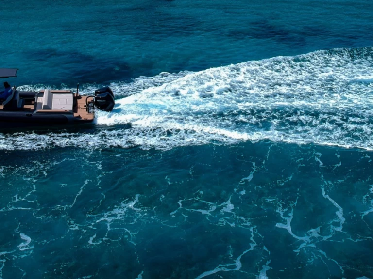 Motorboot te huur in Lagonisí voor de beste prijs