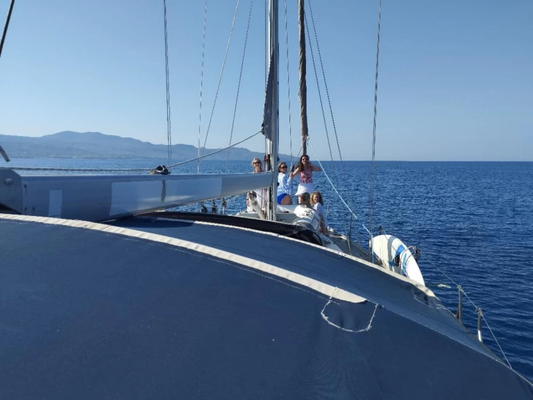 Bootverhuur Jeanneau Sun Odyssey 45.1 in Kalamata via SamBoat