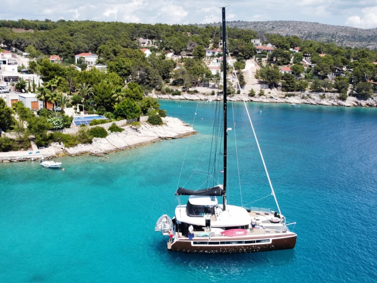 Huur Catamaran met of zonder schipper Lagoon in Kaštela
