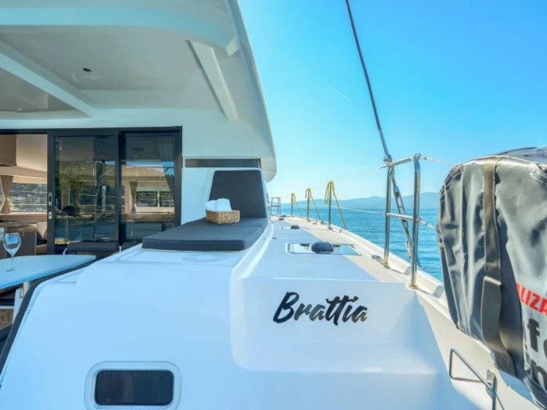 Huur Catamaran met of zonder schipper Lagoon in Kaštela