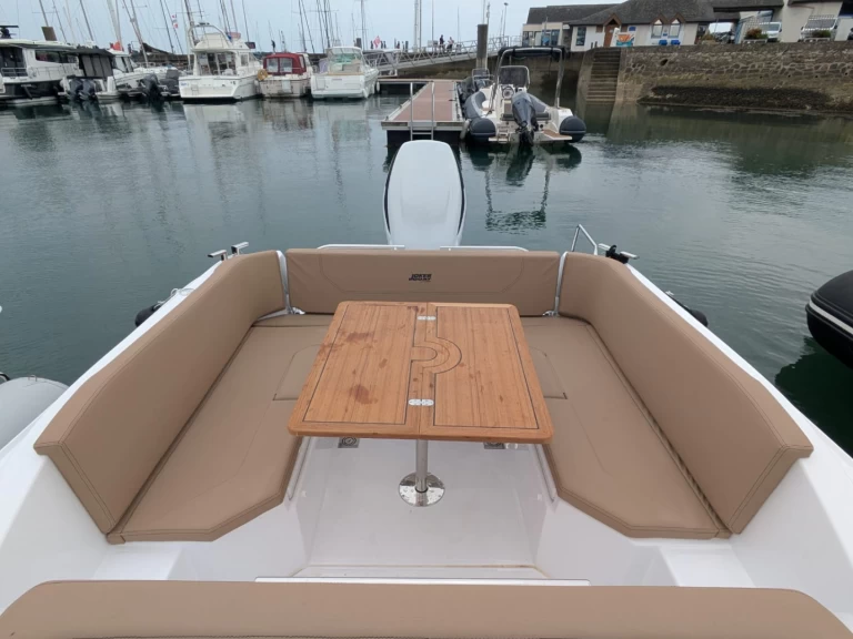 Bootverhuur Joker Boat Clubman 28 in La Trinité-sur-Mer via SamBoat