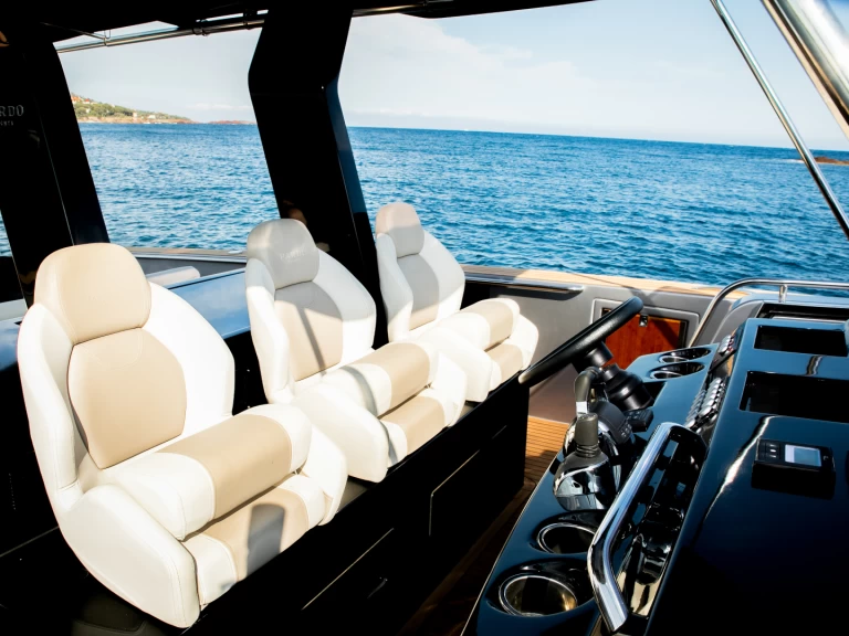 Verhuur Motorboot in Saint-Tropez - Pardo Yachts Pardo 43