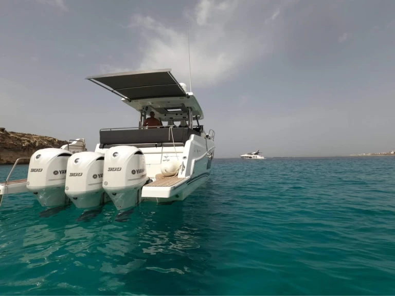 Verhuur Motorboot in San Ġiljan - Jeanneau cap camarat 12.5WA