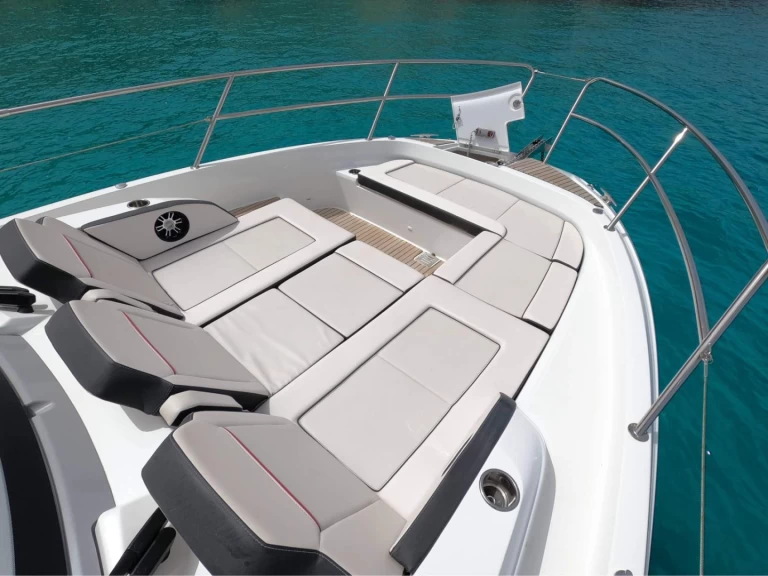 Huur Motorboot met of zonder schipper Jeanneau in San Ġiljan